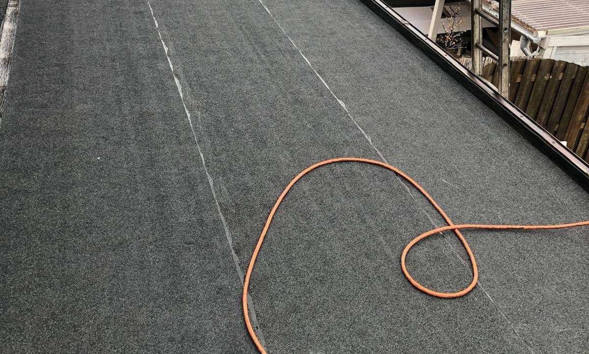 Renovatie van bitumen dak in 030